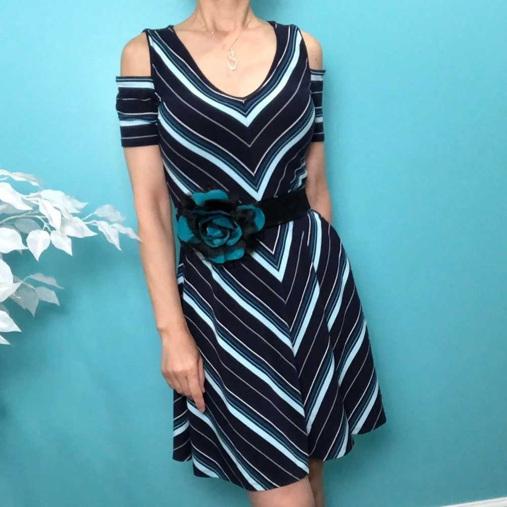 White House Black Market (WHBM) Cold Shoulder Knit Trapeze Dress - Picture 1 of 10